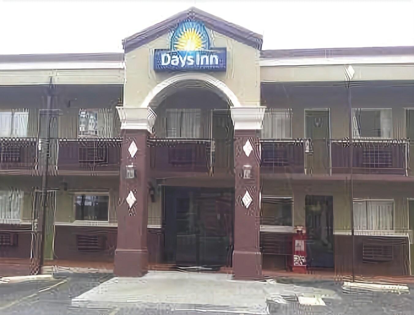 Days Inn By Wyndham הוט ספרינגס מראה חיצוני תמונה